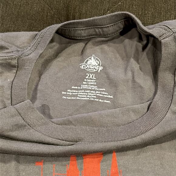 Disney world castle tshirt size 2XL NWT - Picture 3 of 3